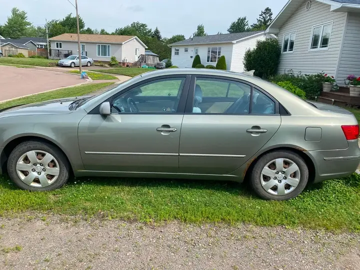 Hyundai Sonata 2009 photo 2