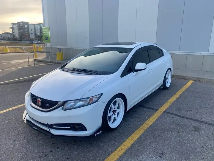 Honda Civic 2013 photo 2