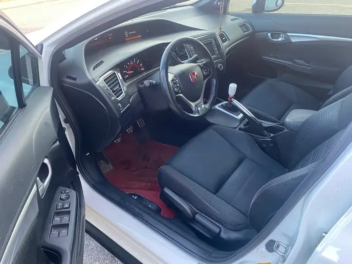 Honda Civic 2013 photo 4