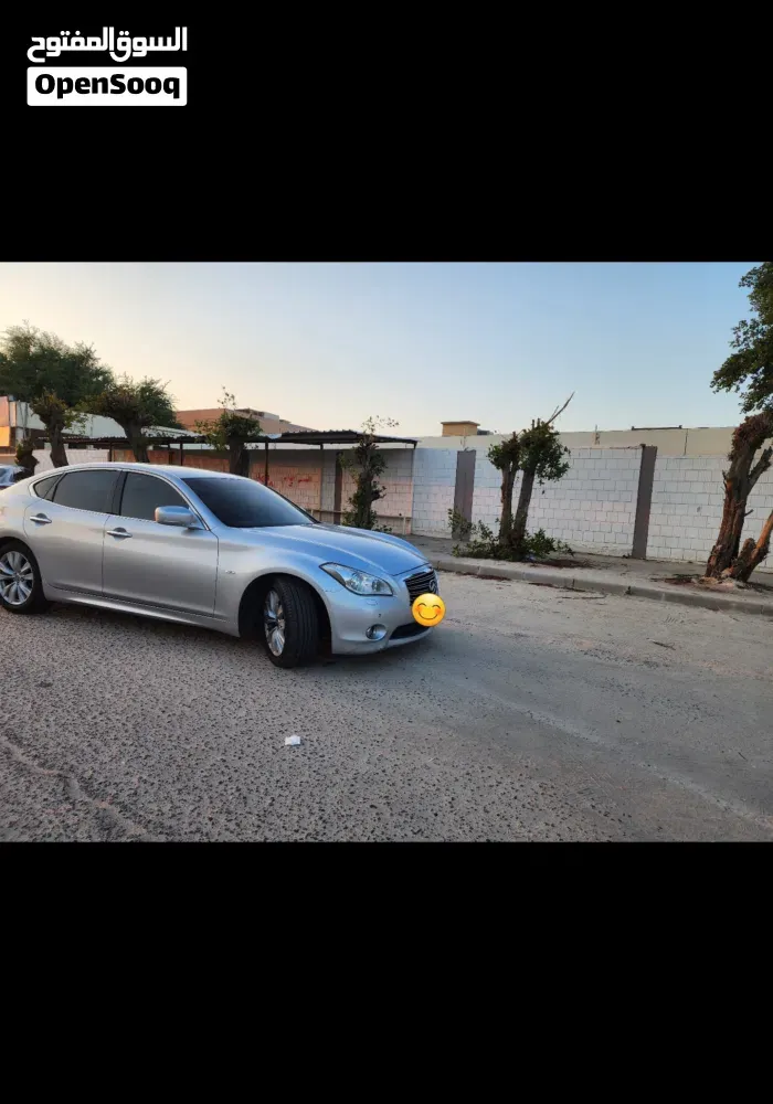 Infiniti Q70 2011 photo 3