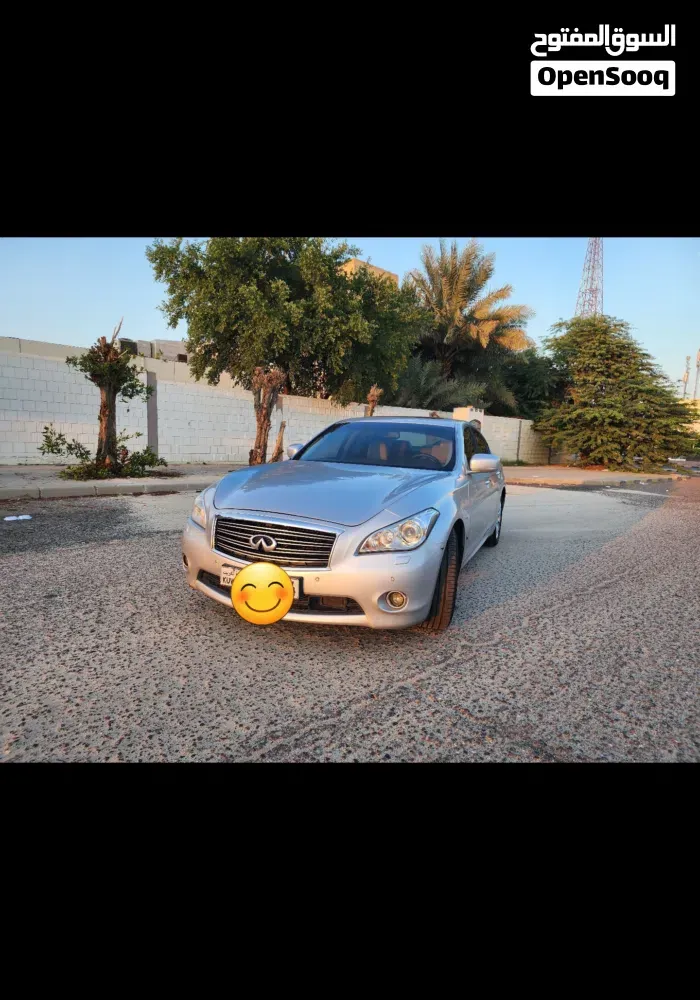 Infiniti Q70 2011 photo 2