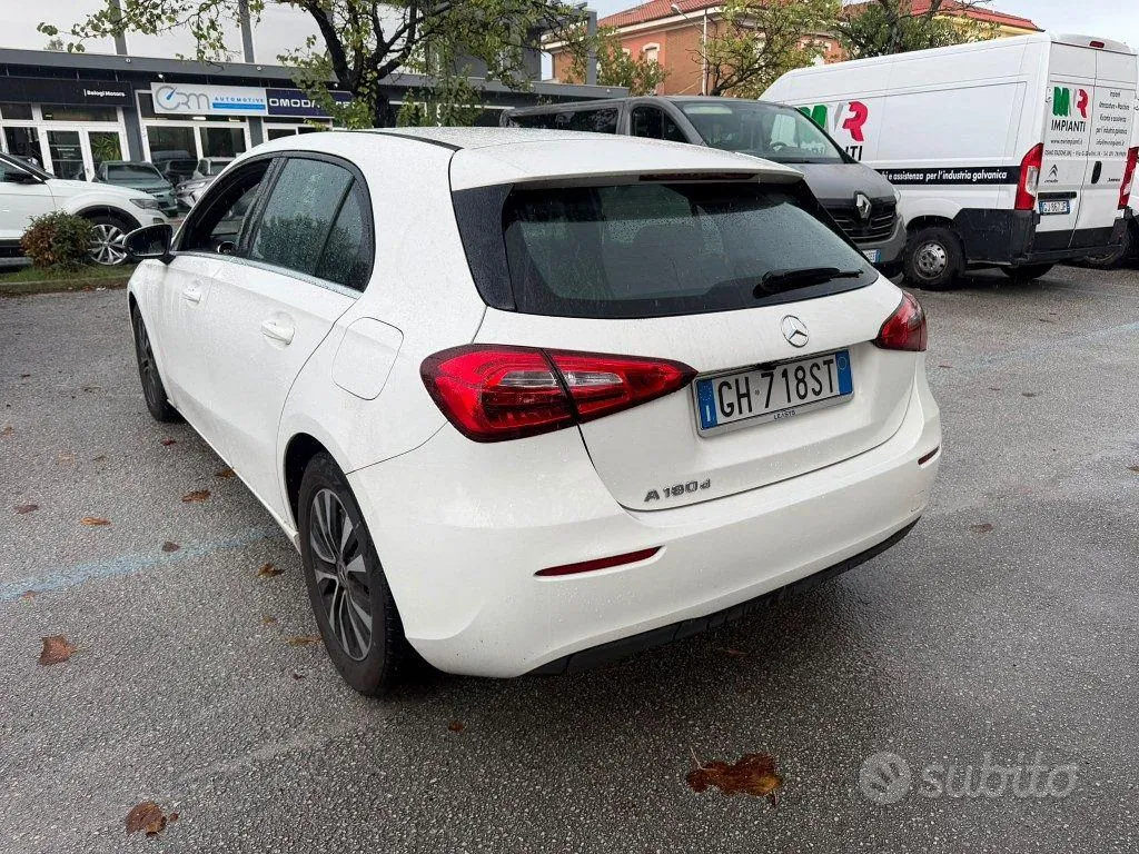 Mercedes-Benz A 180 2022 photo 4