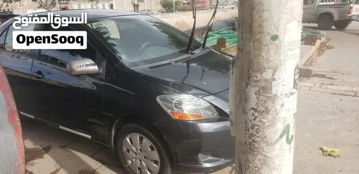 Toyota Yaris 2009 photo 2