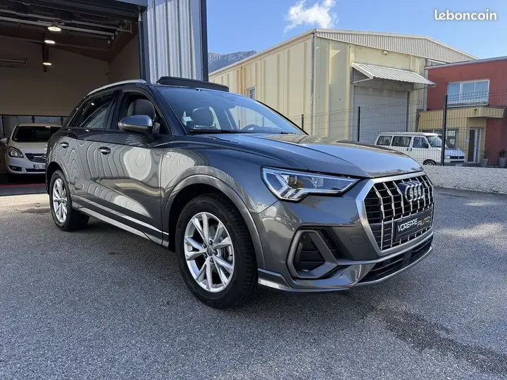 Audi Q3 2019 photo 3