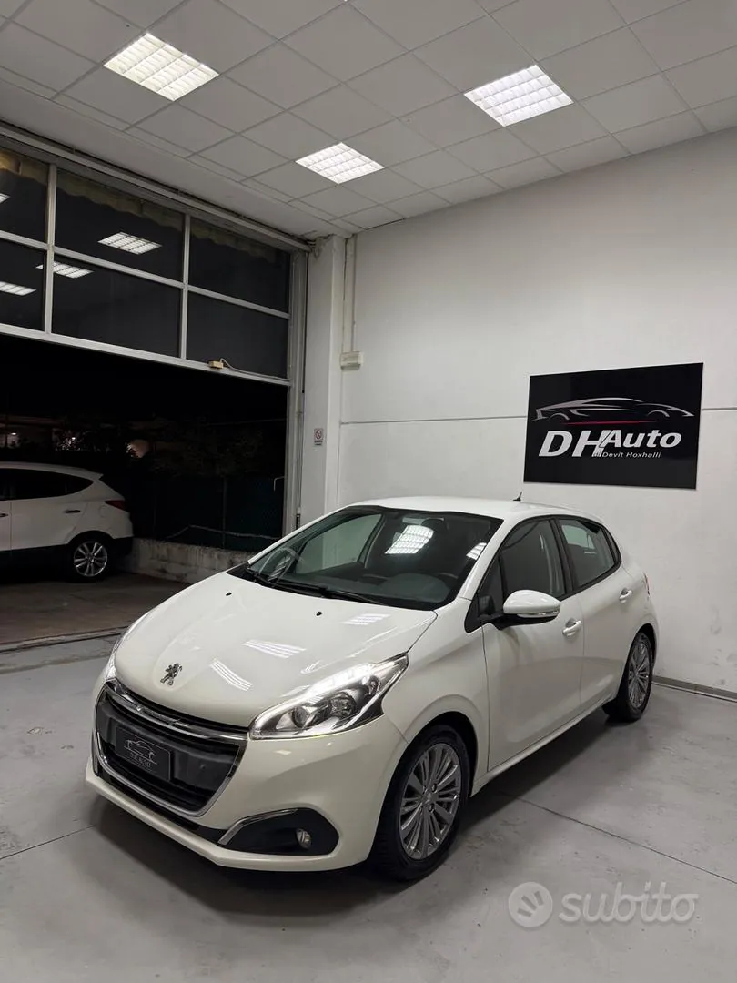 Peugeot 208 2019 photo 2