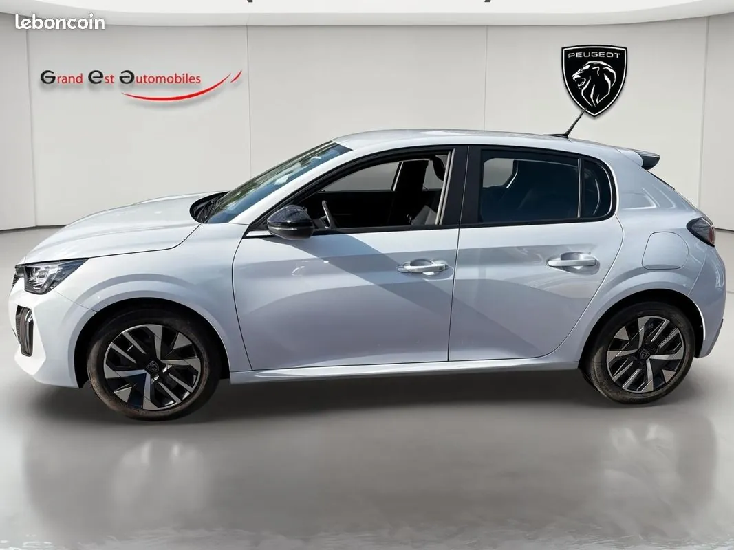 Peugeot 208 2026 photo 2