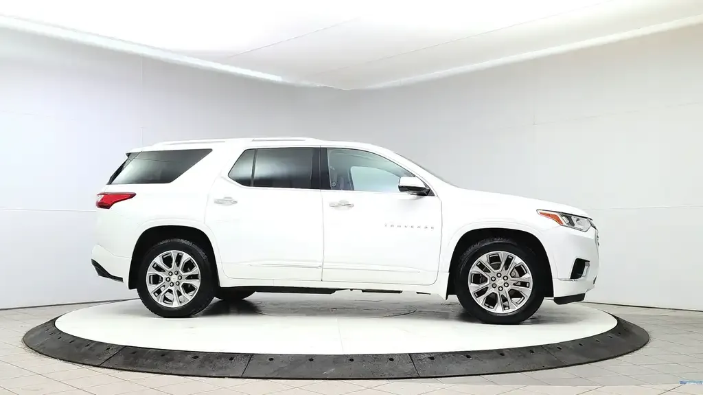 Chevrolet Traverse 2019 photo 2