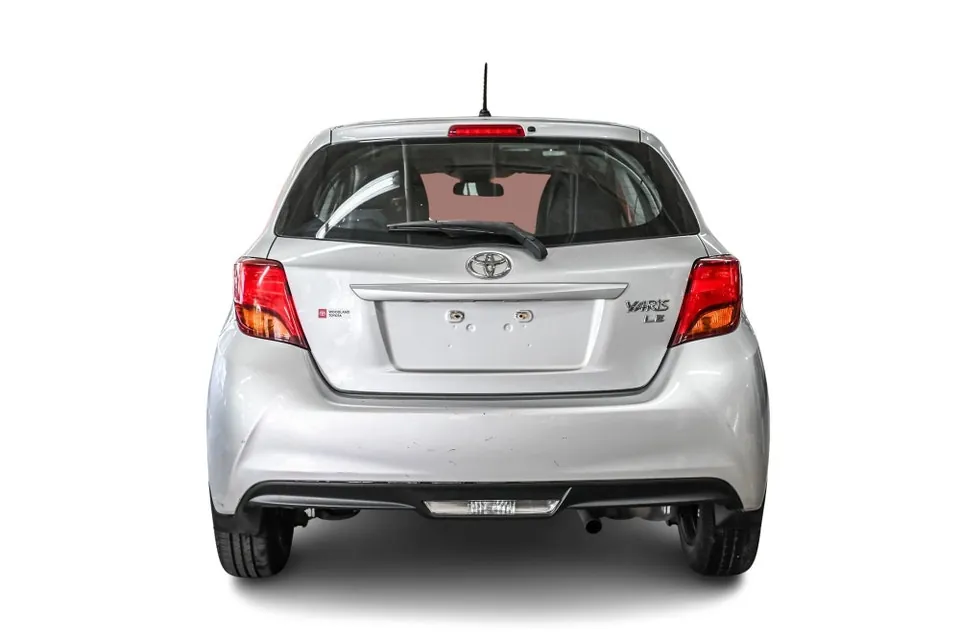 Toyota Yaris 2017 photo 2