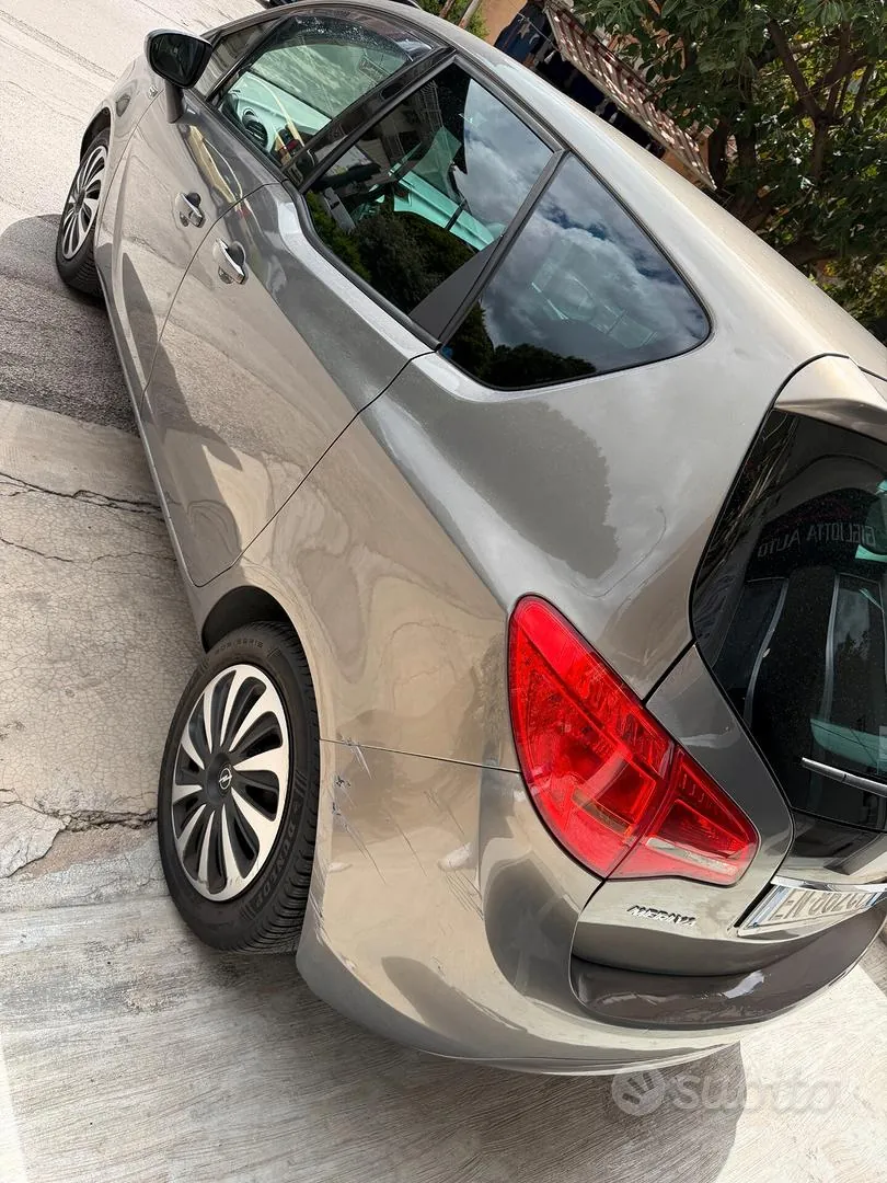 Opel Meriva 2012 photo 5