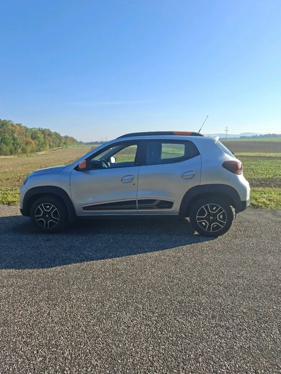 Dacia Spring 2022 photo 2