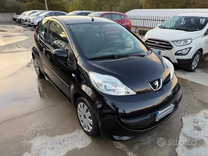 Peugeot 107 2006 photo 2