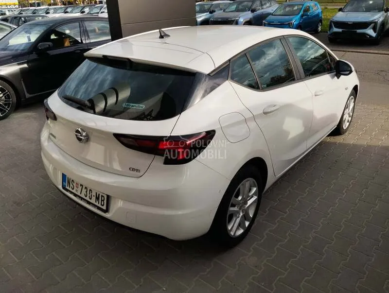 Opel Astra K 2016 photo 3