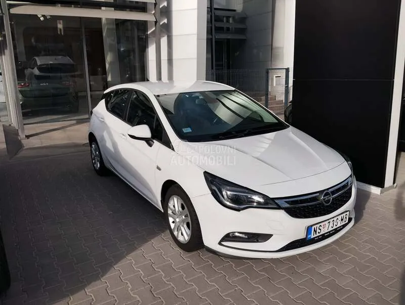 Opel Astra K 2016 photo 2