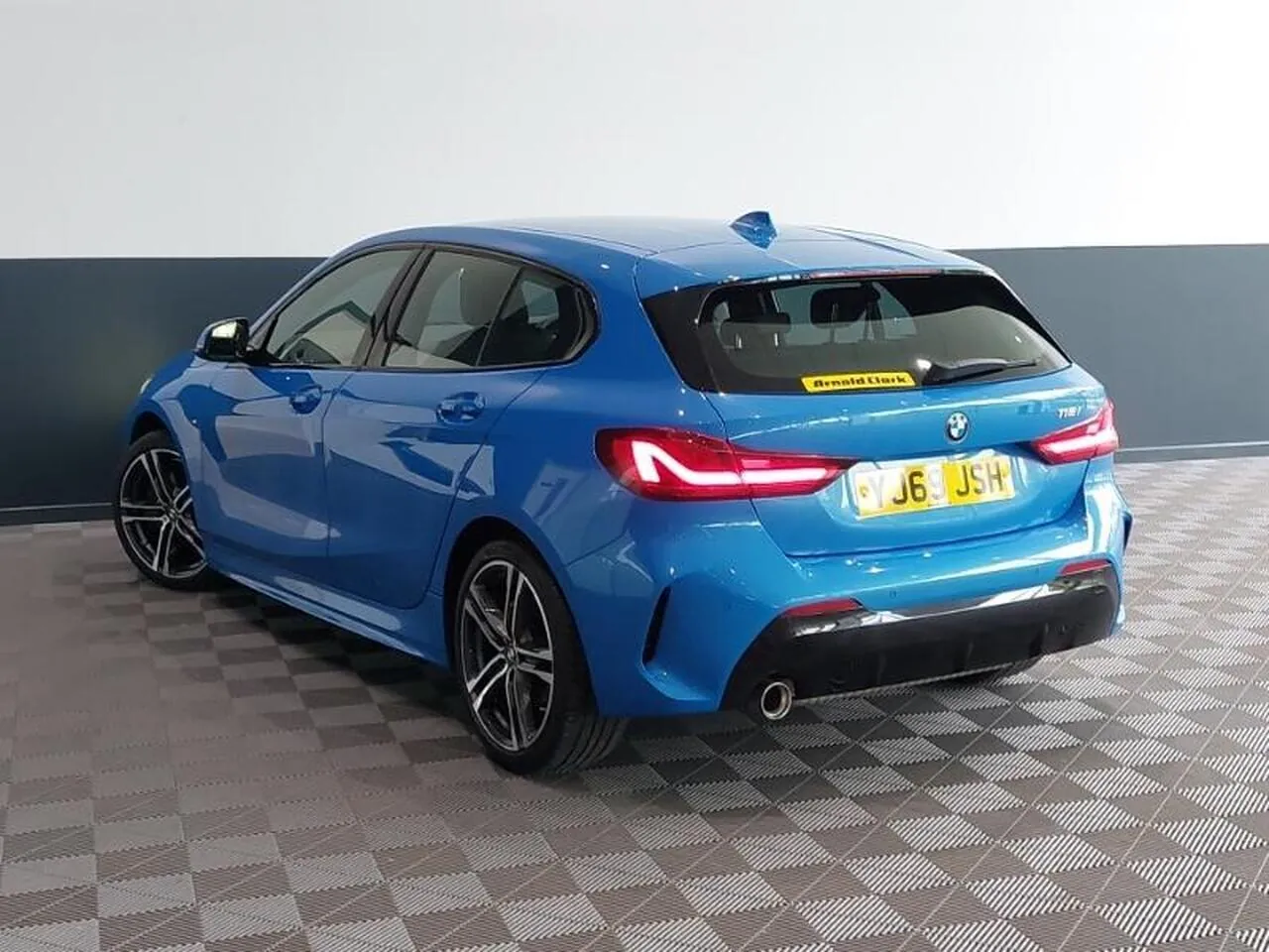 BMW 1 Series 2020 photo 2