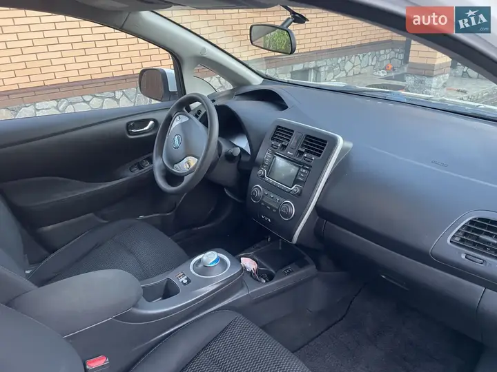 Nissan Leaf 2016 photo 3