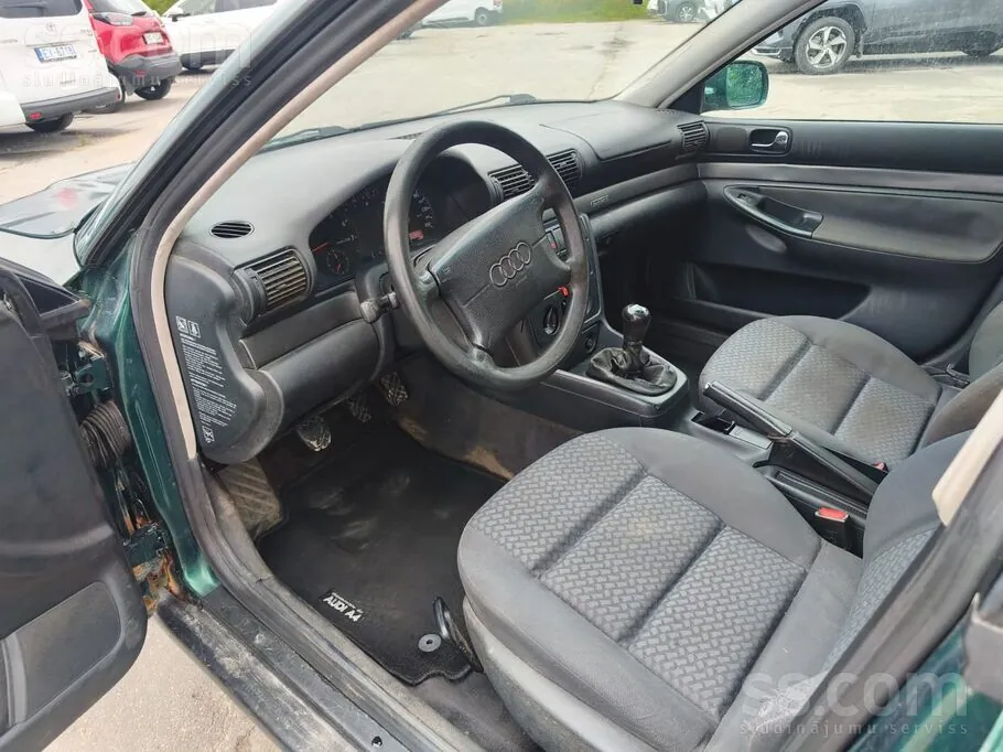 Audi A4 1996 photo 2