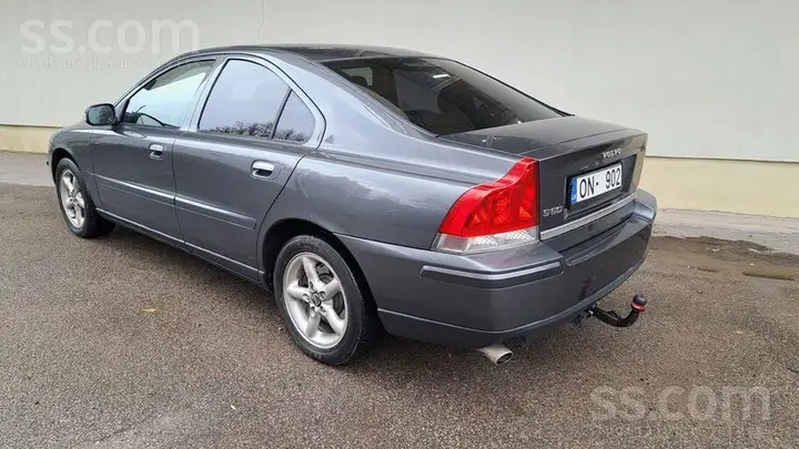 Volvo S60 2007 photo 2