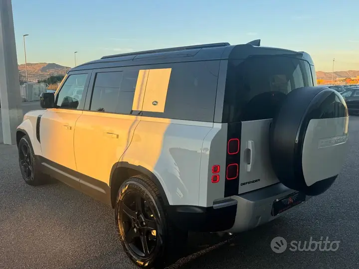 Land Rover Defender 2023 photo 5