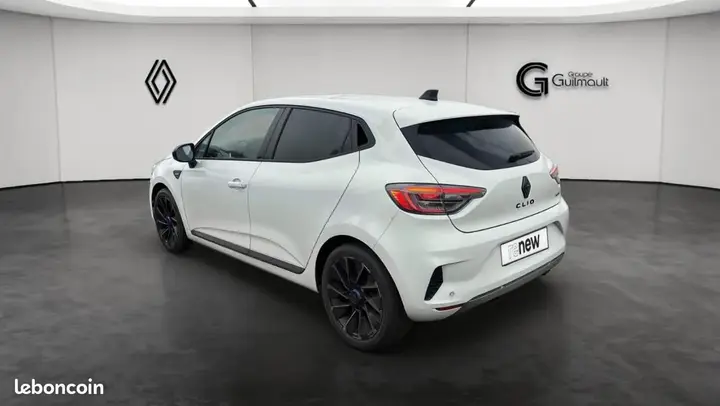 Renault Clio 2024 photo 3
