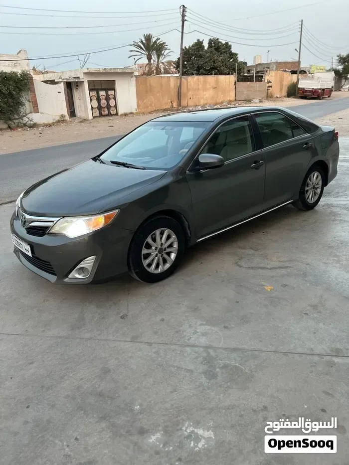 Toyota Camry 2013 photo 2