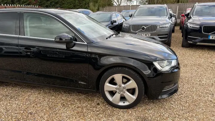 Audi A3 2014 photo 2