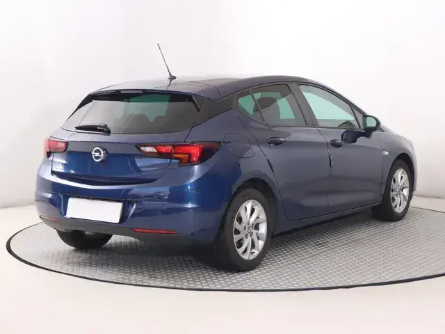 Opel Astra 2021 photo 4