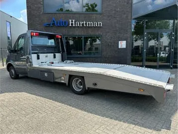 Mercedes-Benz Sprinter 2024 photo 3