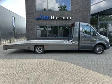 Mercedes-Benz Sprinter 2024 photo 2