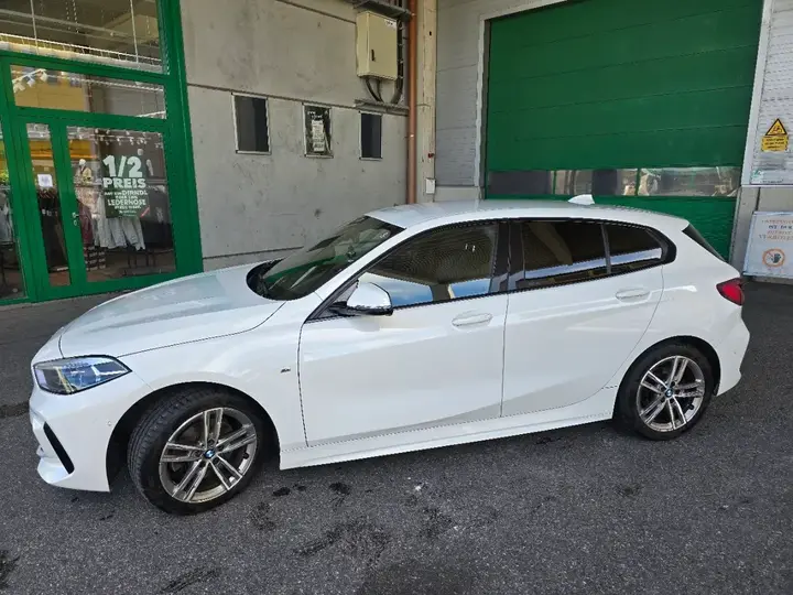 BMW 1 Series 2019 photo 2