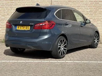 BMW 218 Active Tourer 2014 photo 2