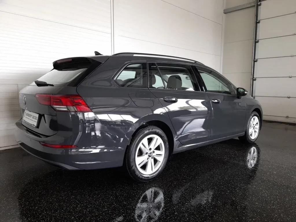 Volkswagen Golf 2022 photo 2