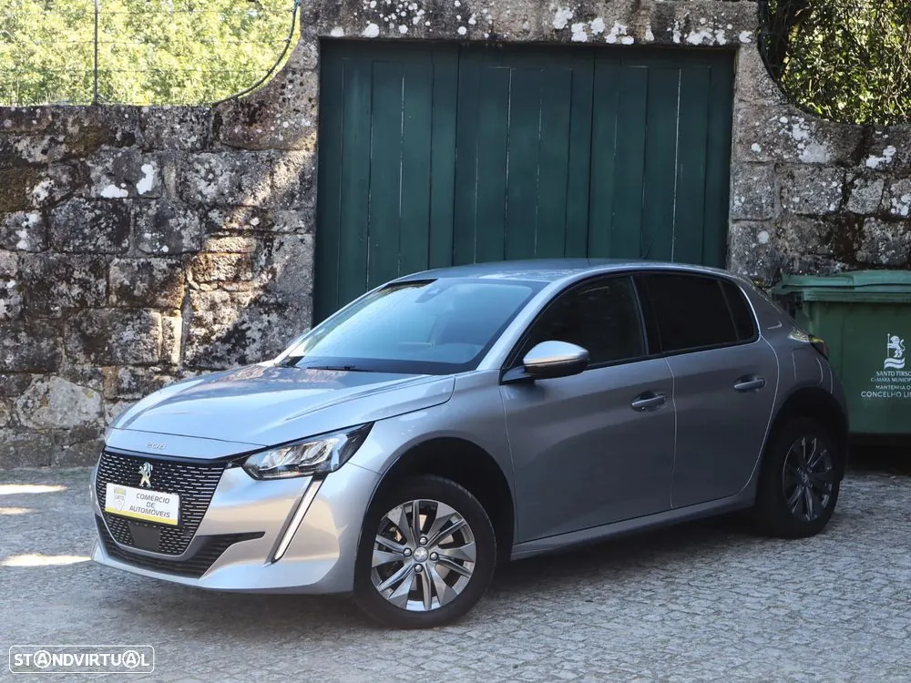 Peugeot E-208