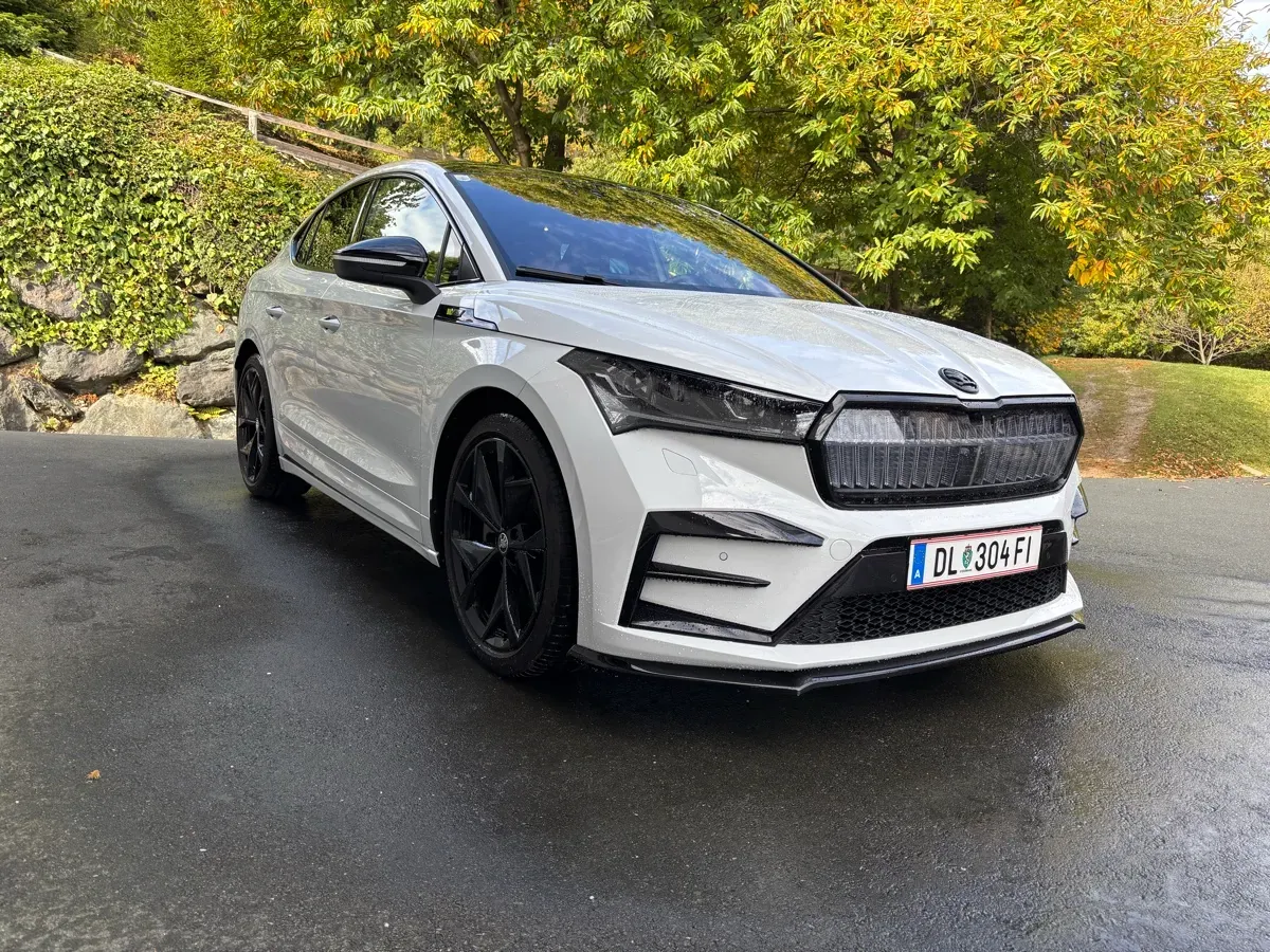 Skoda Enyaq 2023 photo 2