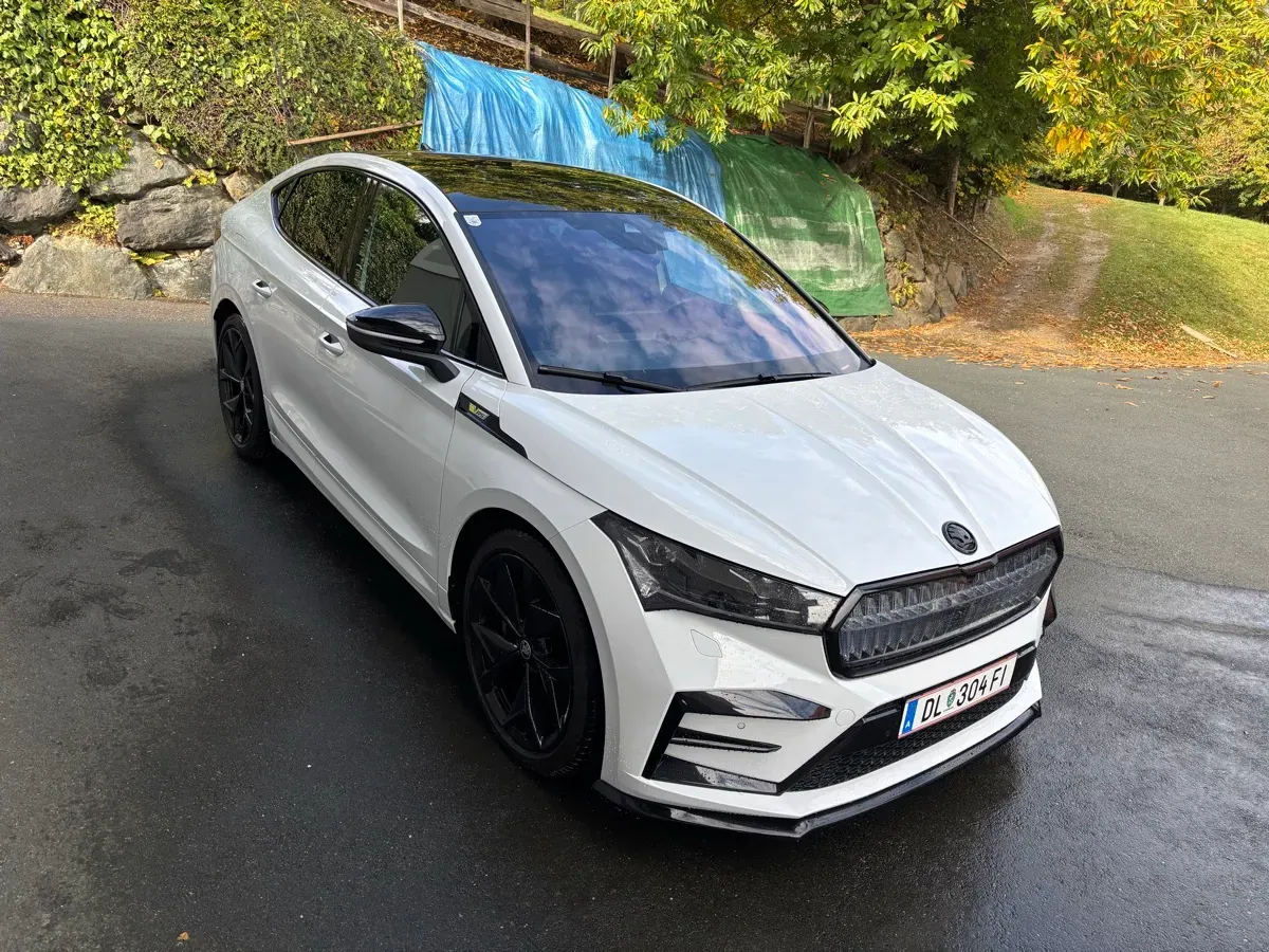 Skoda Enyaq 2023 photo 3