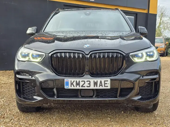 BMW X5 2023 photo 2