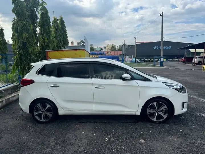 Kia Rondo 2016 photo 5