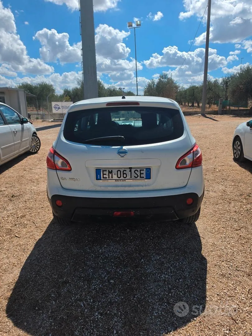 Nissan Qashqai 2011 photo 2