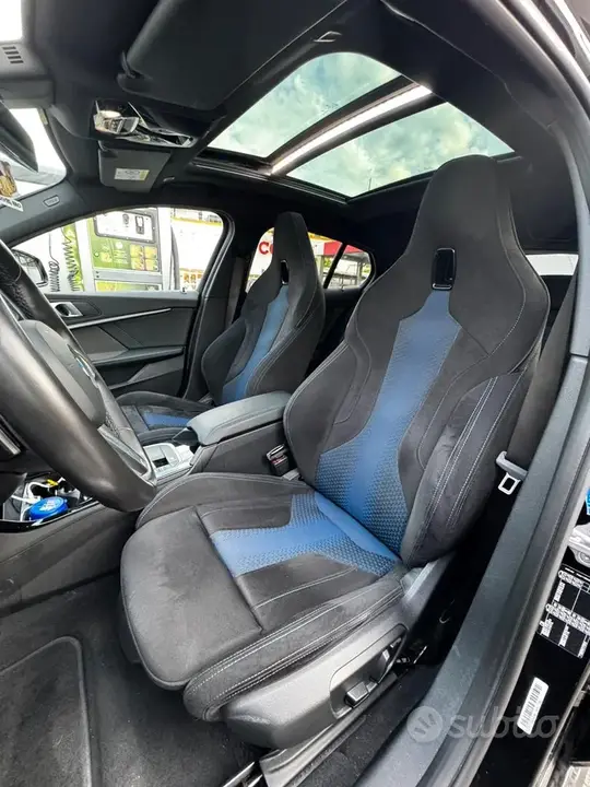 BMW 118D 2024 photo 2