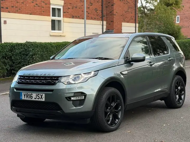 Land Rover Discovery Sport 2016 photo 2