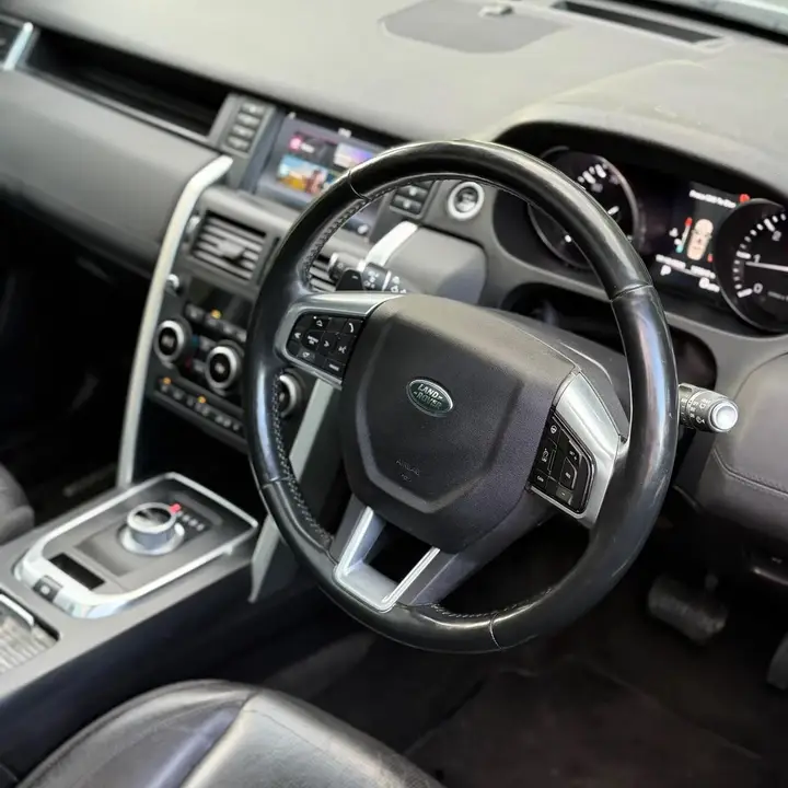 Land Rover Discovery Sport 2016 photo 4