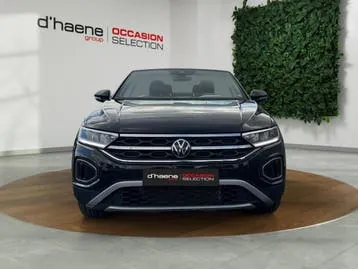 Volkswagen T-Roc 2023 photo 2