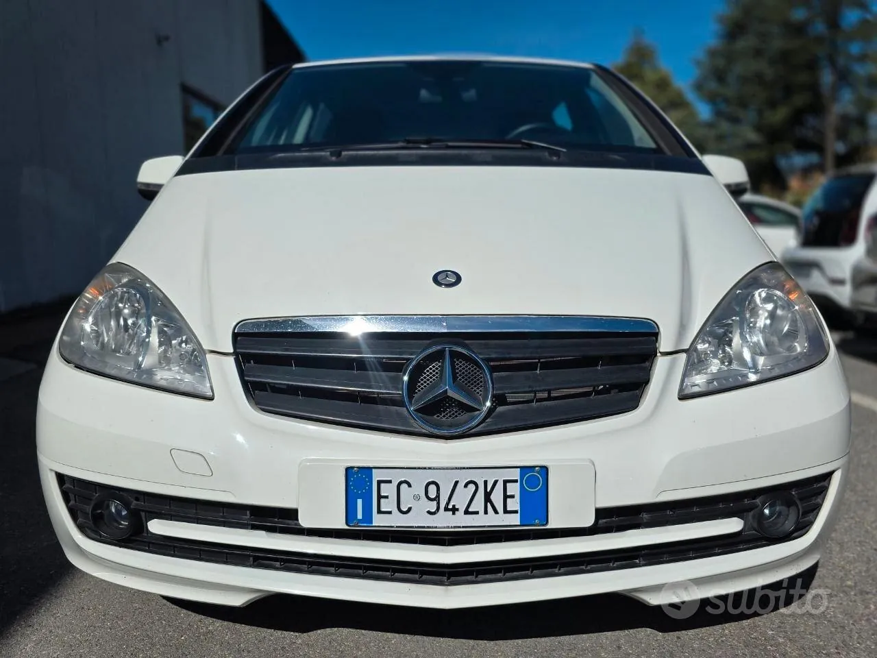 Mercedes-Benz A 160 2011 photo 2