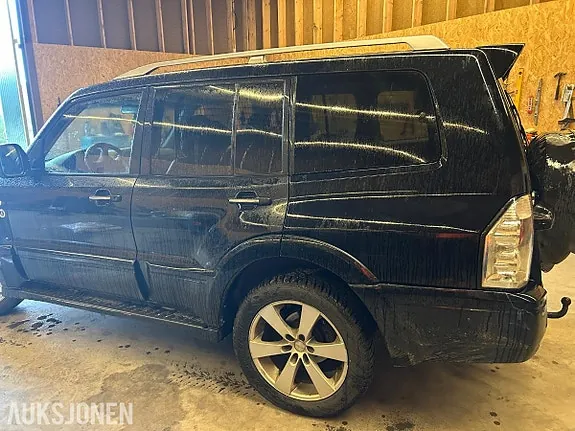 Mitsubishi Pajero 2006 photo 2