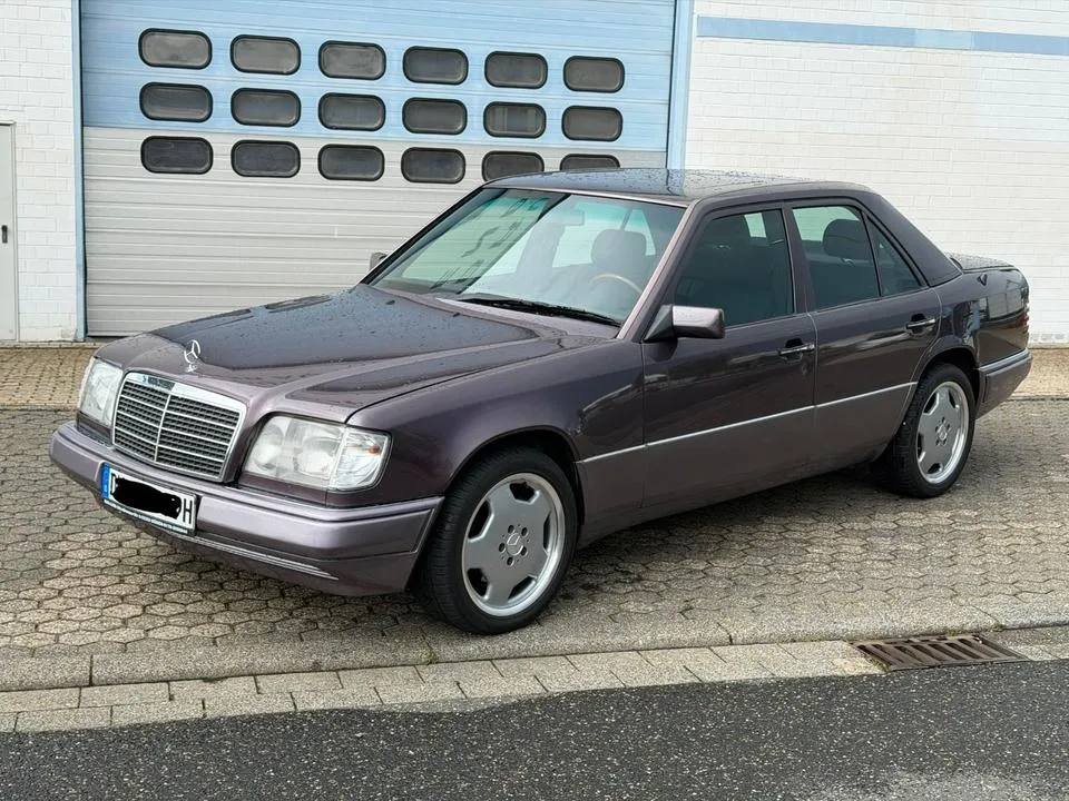 Mercedes-Benz E 320