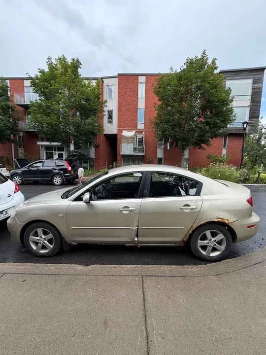 Mazda 3 2006 photo 2