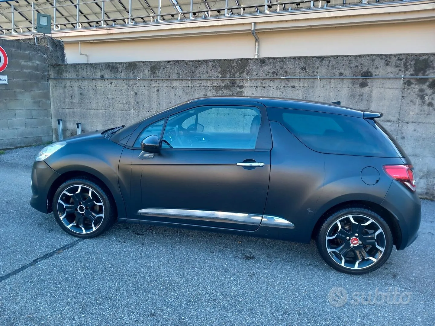 DS Automobiles Ds 3 2011 photo 2