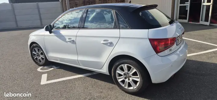 Audi A1 2014 photo 3