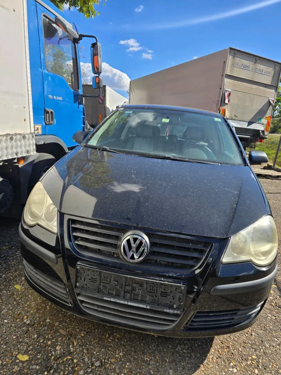 Volkswagen Polo 2008 photo 2