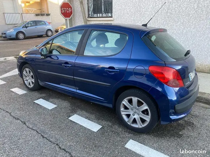 Peugeot 207 2006 photo 3