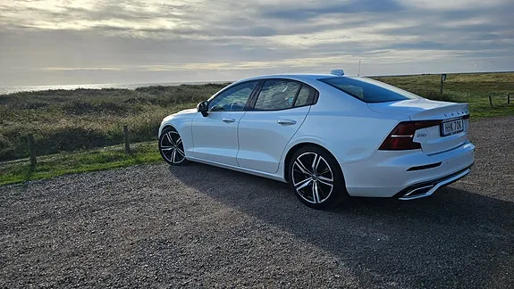 Volvo S60 2020 photo 2